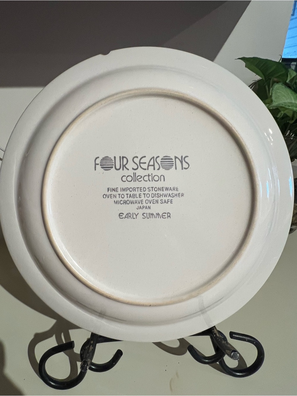 'Early Summer' White Stoneware Plate